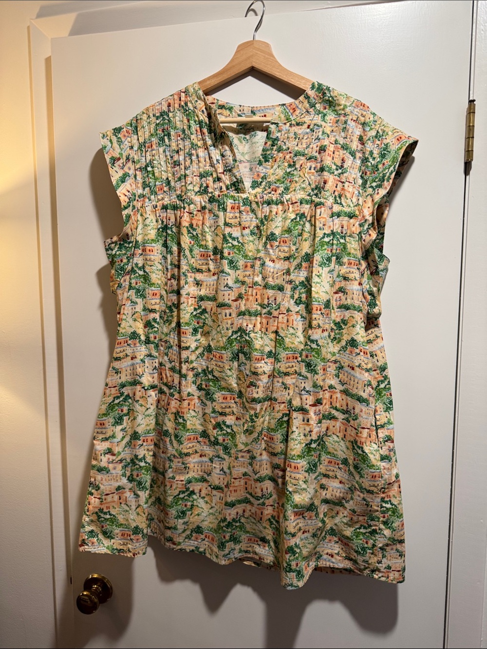 entro Scenic Print Midi Dress in Cream and Green